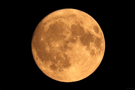 Vollmond im Juli: Der Mond und seine Wanderung .